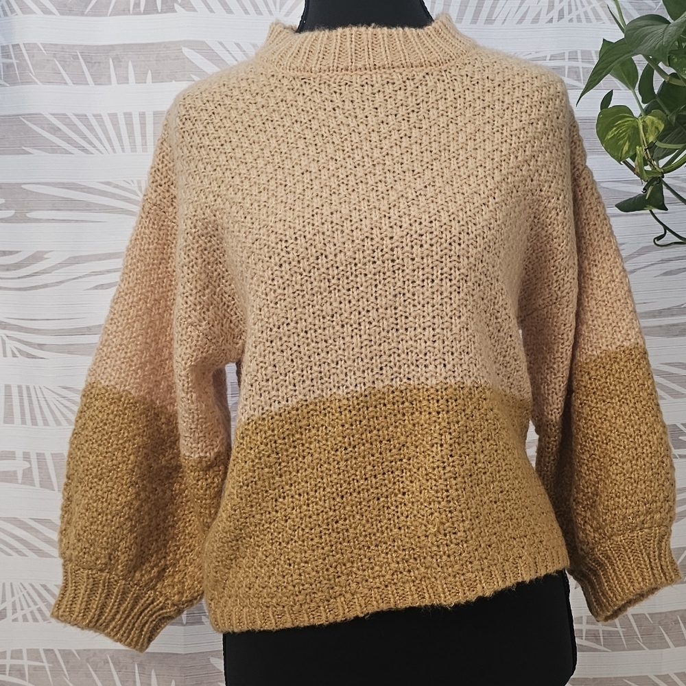 NWT Volcom Dusty Rose Sweater Size XS